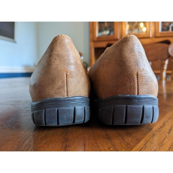 CLIFFS BY WHITE MOUNTAIN Beige Jamboree Moccasin Flats Size 7.5 - Picture 4 of 8